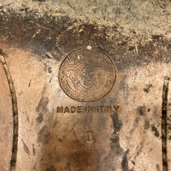 Gianni Versace, leather black dress shoes, size 10, but can fit an 11+ - Picture 10 of 11